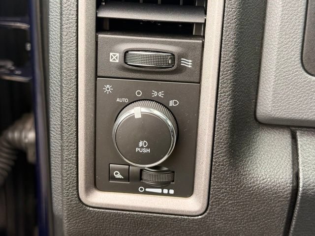 Used 2014 RAM 1500 Express AWD/4WD image 13