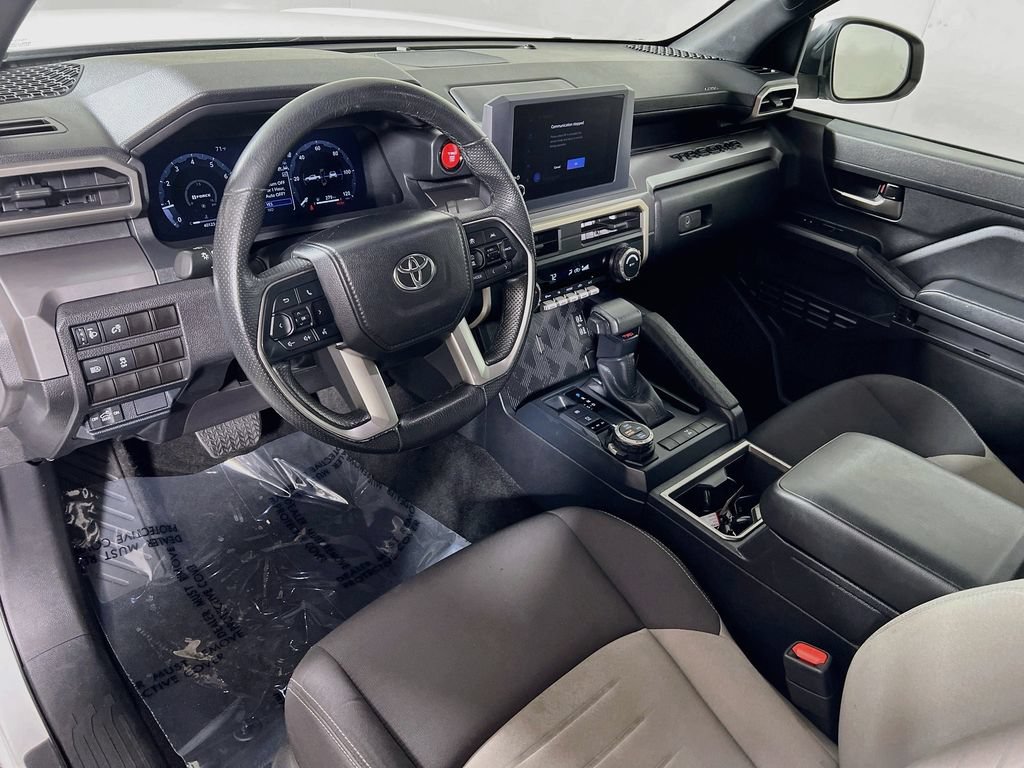 Used 2024 Toyota Tacoma TRD Off-Road AWD/4WD image 9