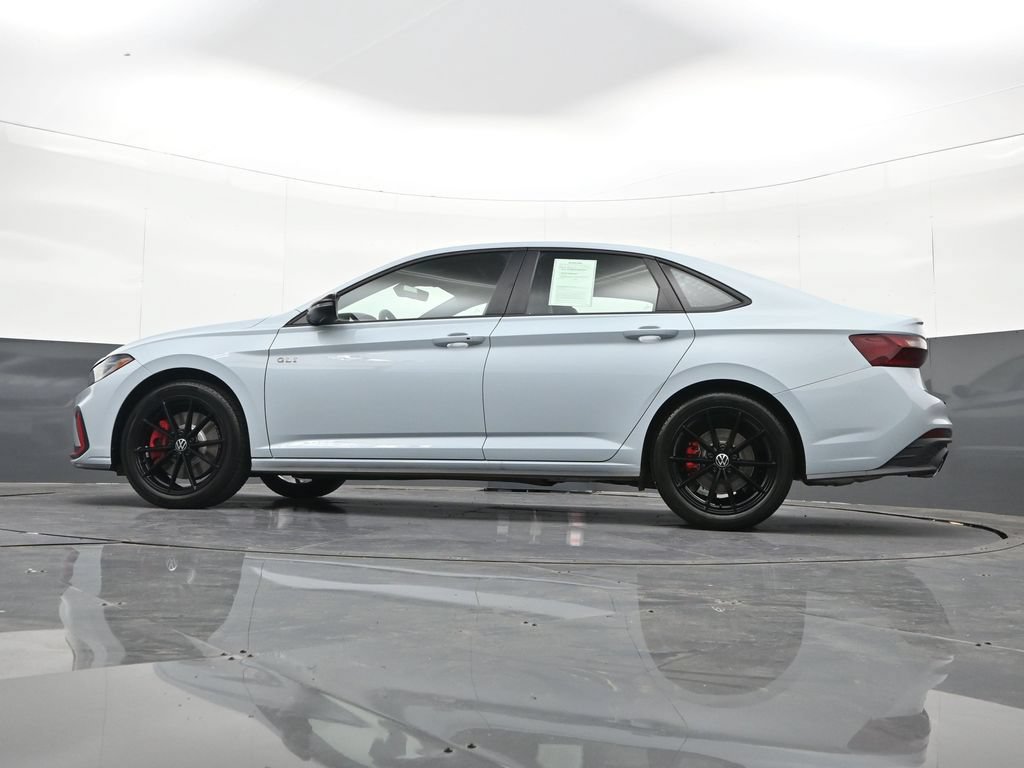 Used 2026 Volkswagen Jetta GLI Autobahn FWD image 31