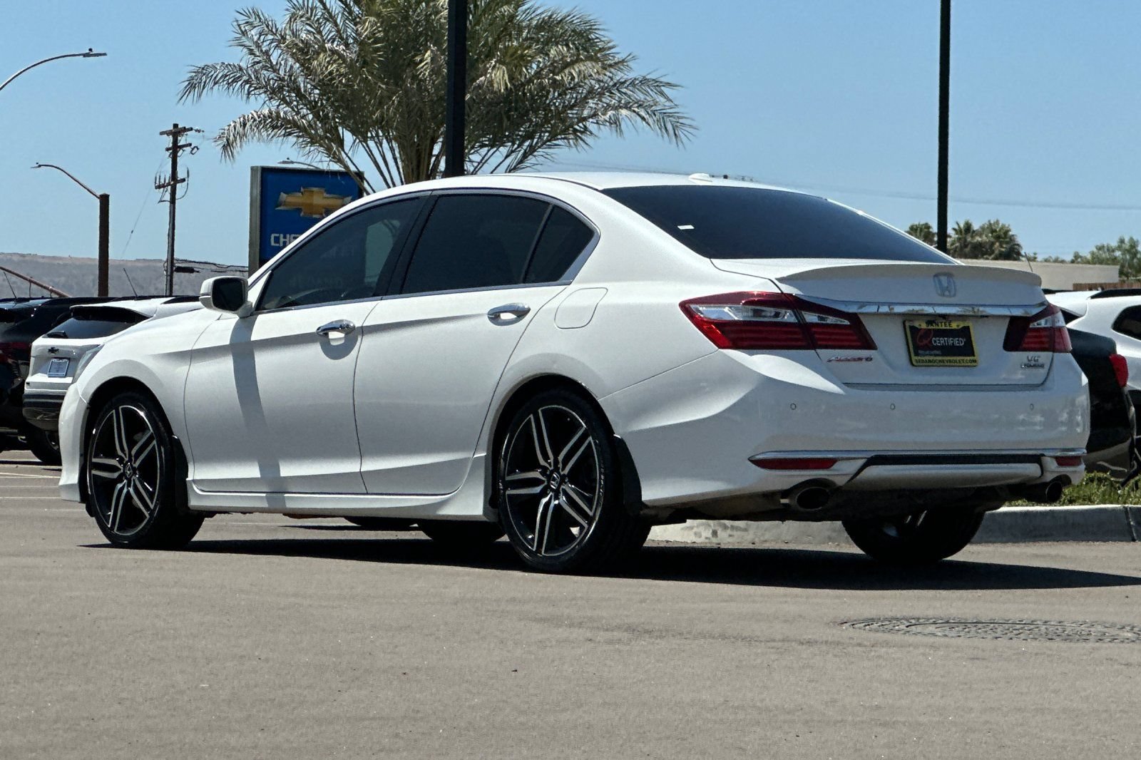 Used 2016 Honda Accord Touring image 6