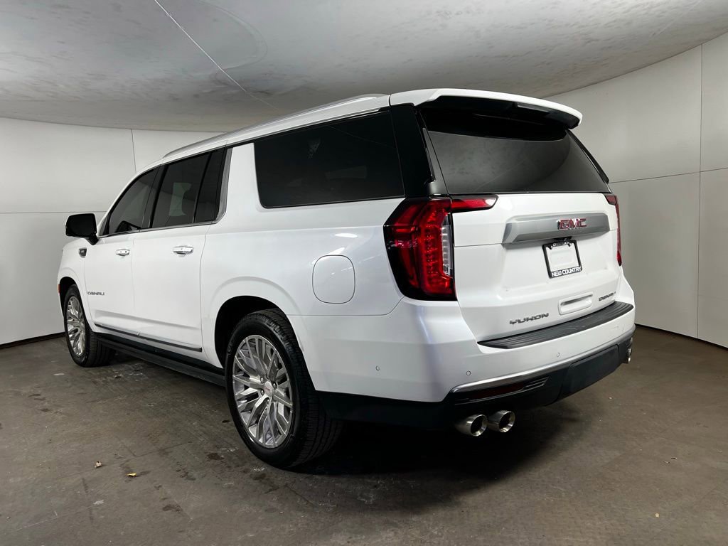 Used 2023 GMC Yukon XL Denali w/ Denali Reserve Package image 3