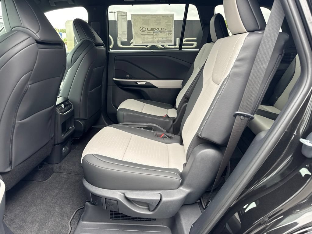 New 2026 Lexus TX 500h AWD image 5