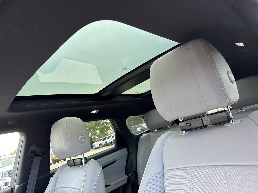 Used 2020 Land Rover Range Rover Evoque SE AWD/4WD image 7