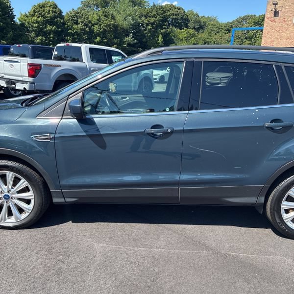 Used 2019 Ford Escape SEL AWD/4WD image 9
