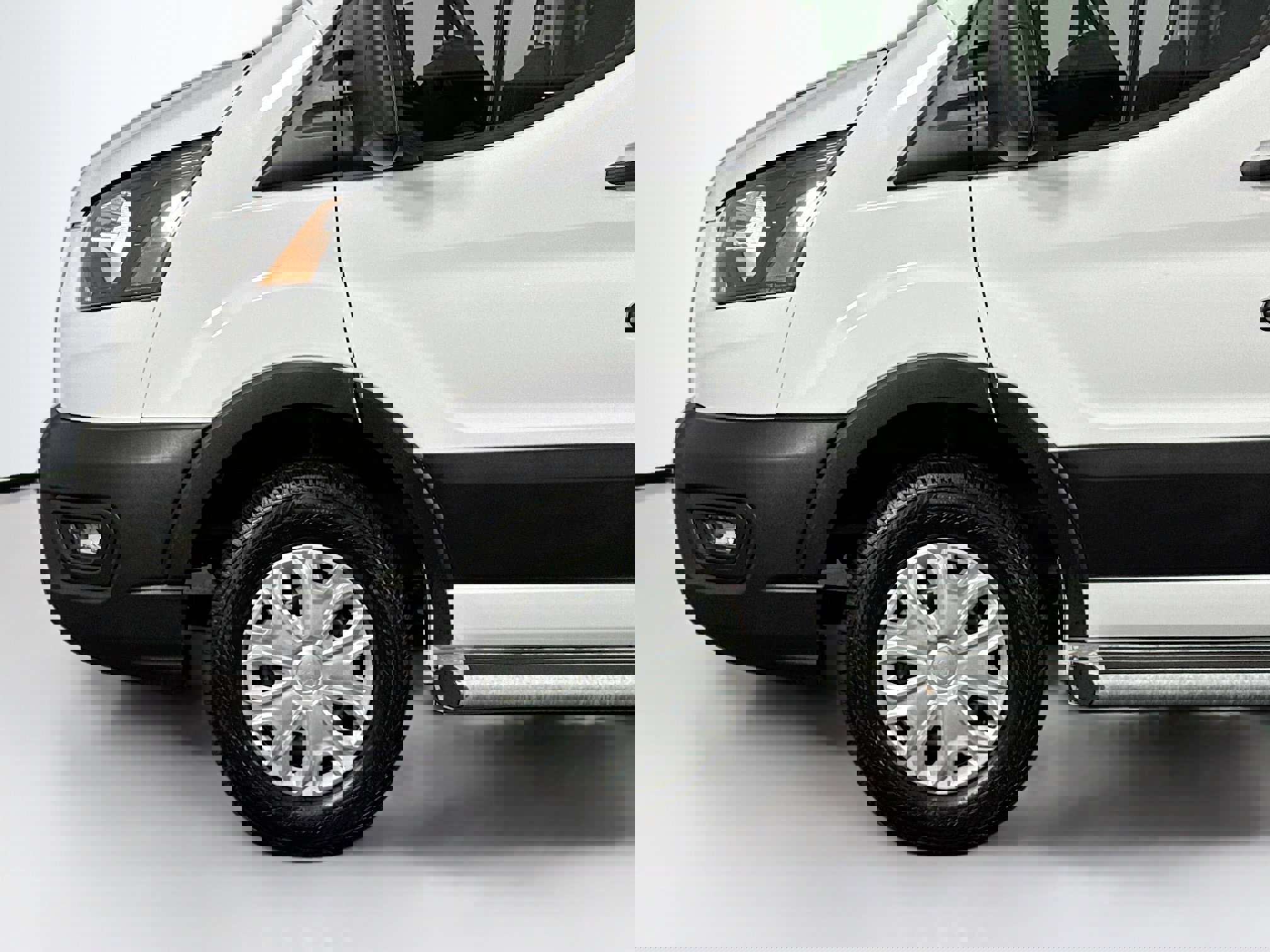 Used 2024 Ford Transit 250 Low Roof w/ Exterior Upgrade Package image 38