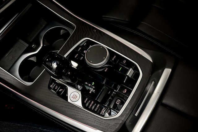Used 2022 BMW X7 xDrive40i w/ Premium Package image 44