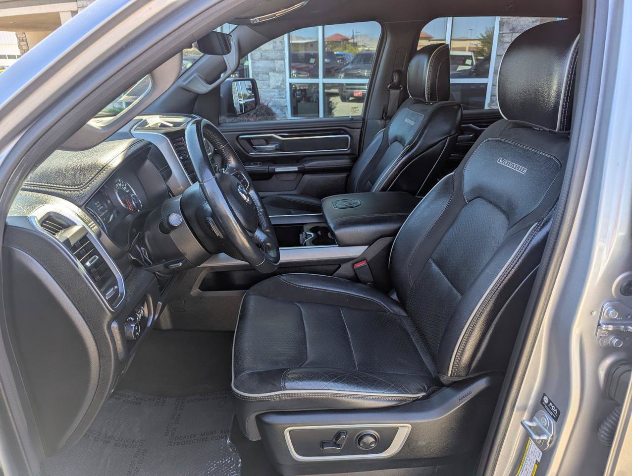 Used 2022 RAM 1500 Laramie w/ Sport Appearance Package AWD/4WD image 12