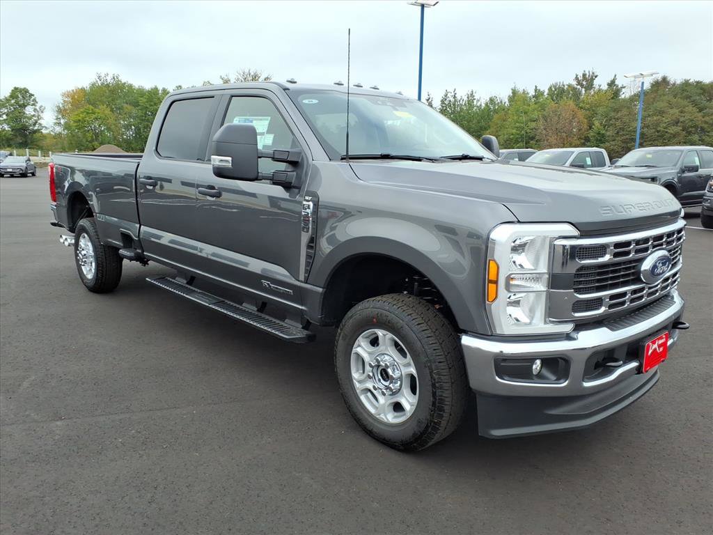New 2026 Ford F350 XLT image 4