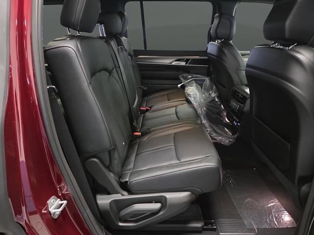 New 2026 Jeep Grand Wagoneer Limited w/ Premium Group II image 38