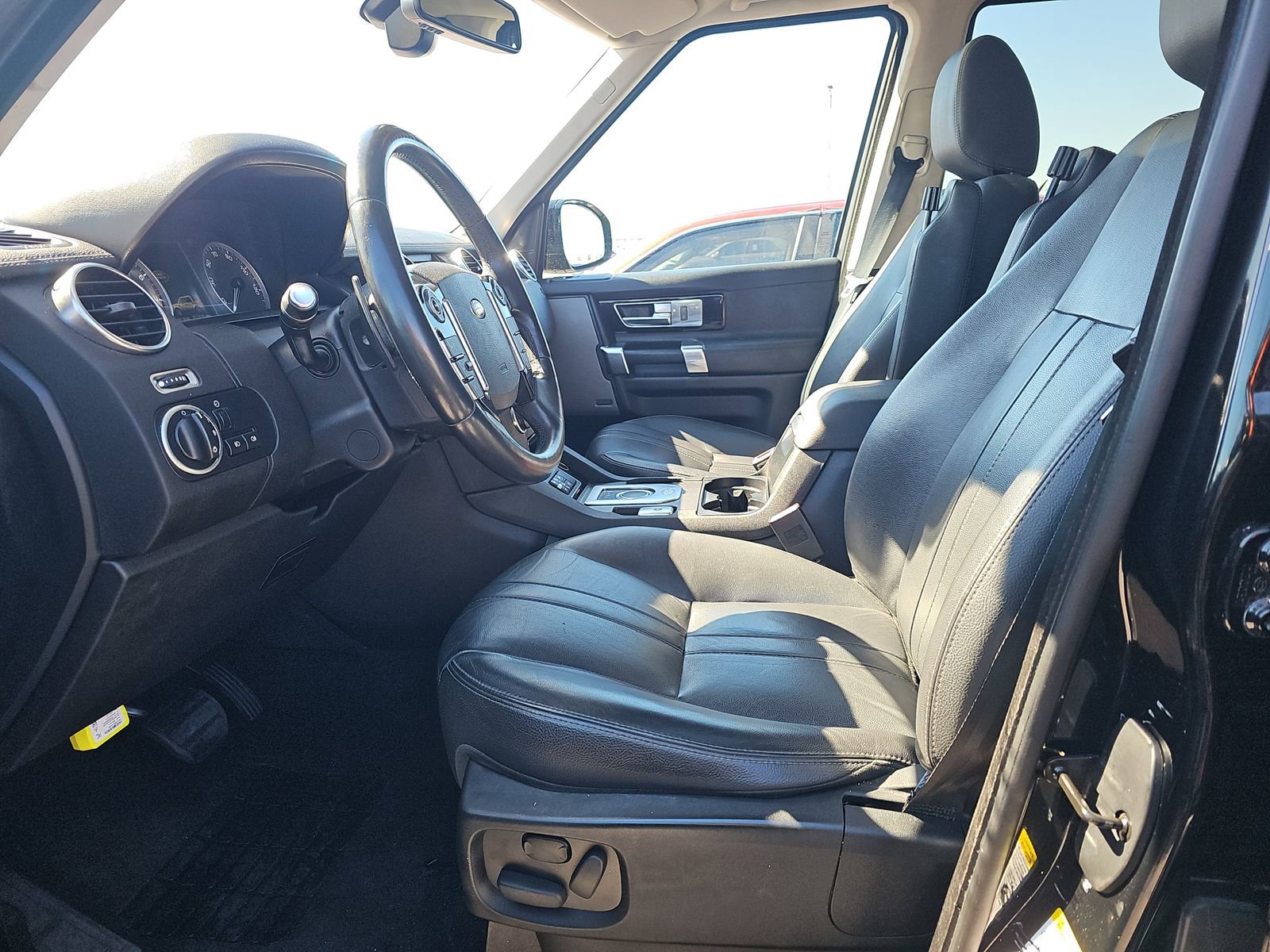 Used 2016 Land Rover LR4 HSE AWD/4WD image 8