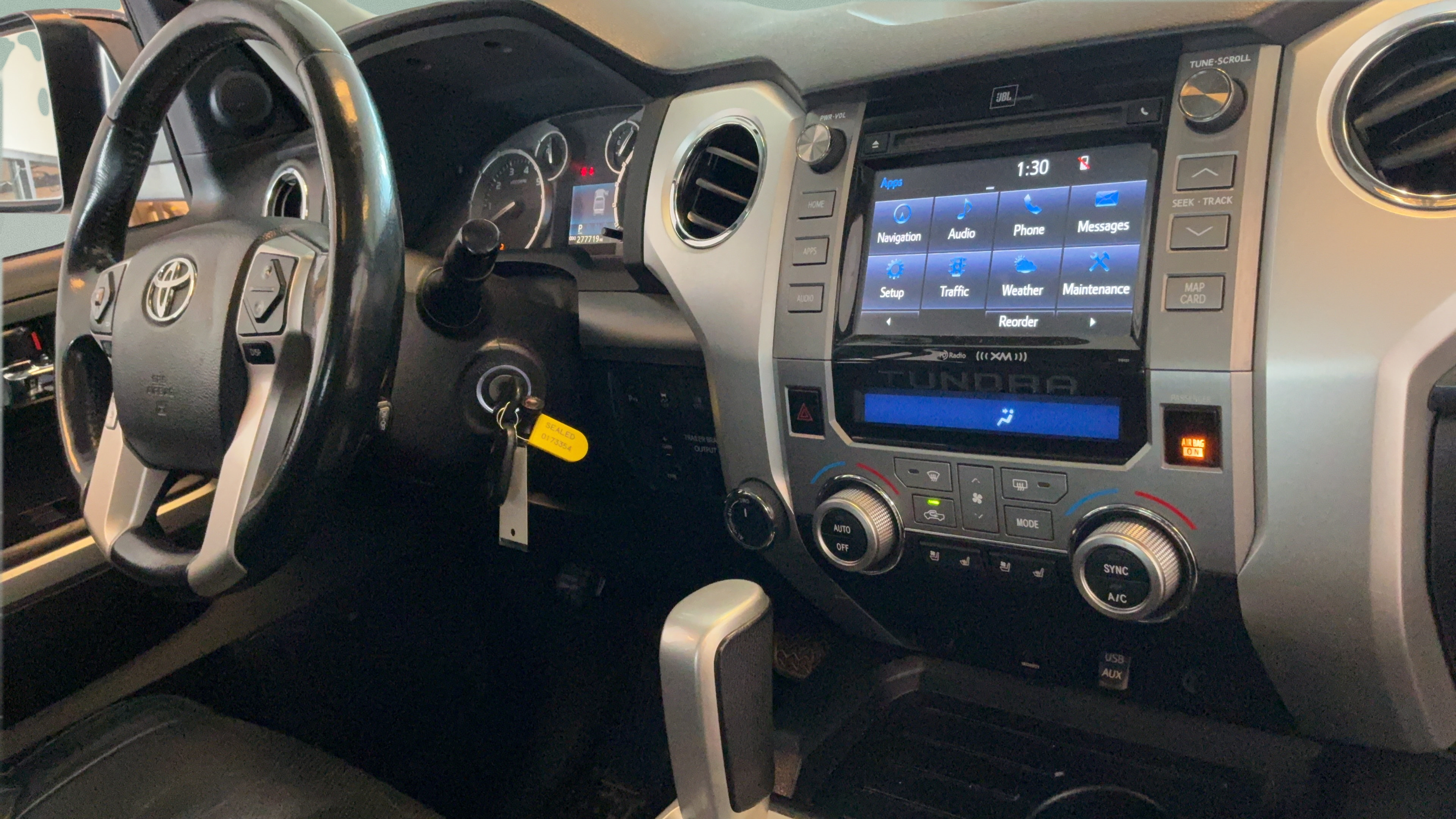 Used 2017 Toyota Tundra Platinum AWD/4WD image 36
