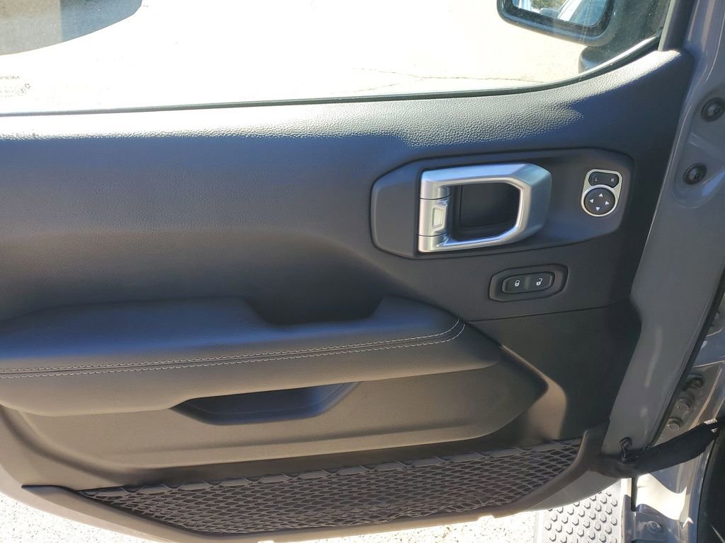 Used 2021 Jeep Wrangler Unlimited Sahara w/ Uconnect 4C Nav & Sound Group image 28