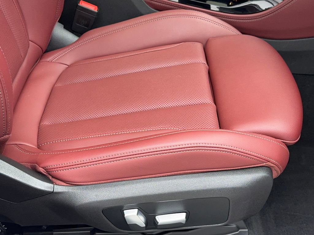 Used 2023 BMW X4 M40i w/ Premium Package image 48