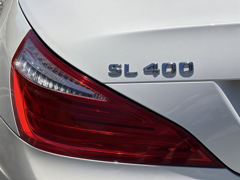 Used 2015 Mercedes-Benz SL 400 w/ Premium I Package image 31