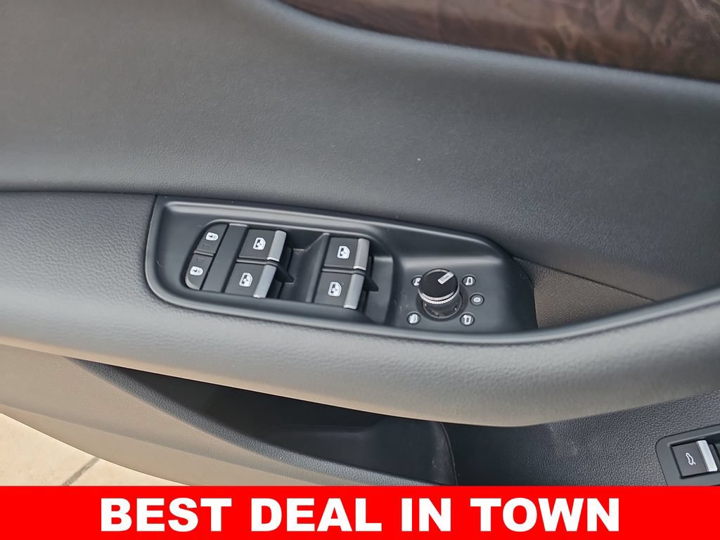 Used 2019 Audi Q8 Premium Plus w/ Premium Plus AWD/4WD image 29