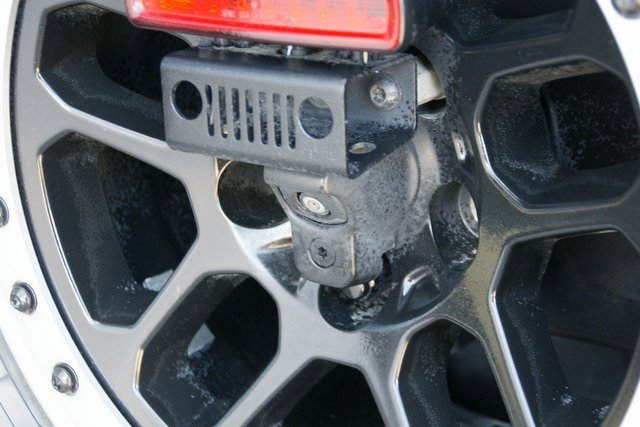 Used 2018 Jeep Wrangler Unlimited Sahara image 9