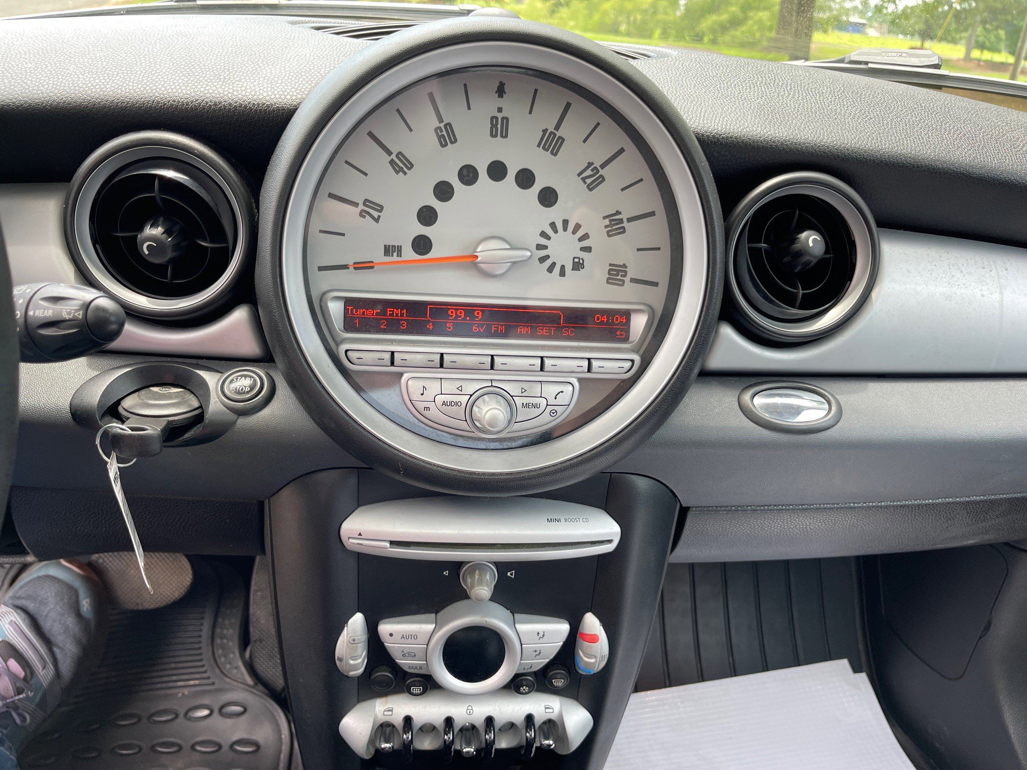 Used 2009 MINI Cooper Hardtop image 11