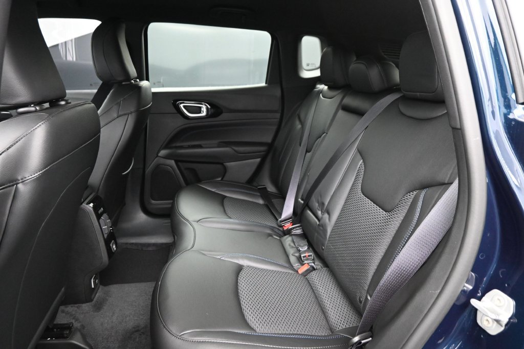 New 2026 Jeep Compass Latitude AWD/4WD image 20