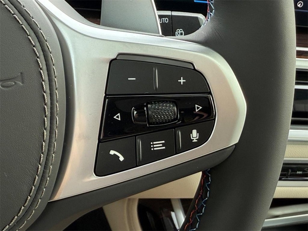 New 2026 BMW X7 M60i image 14