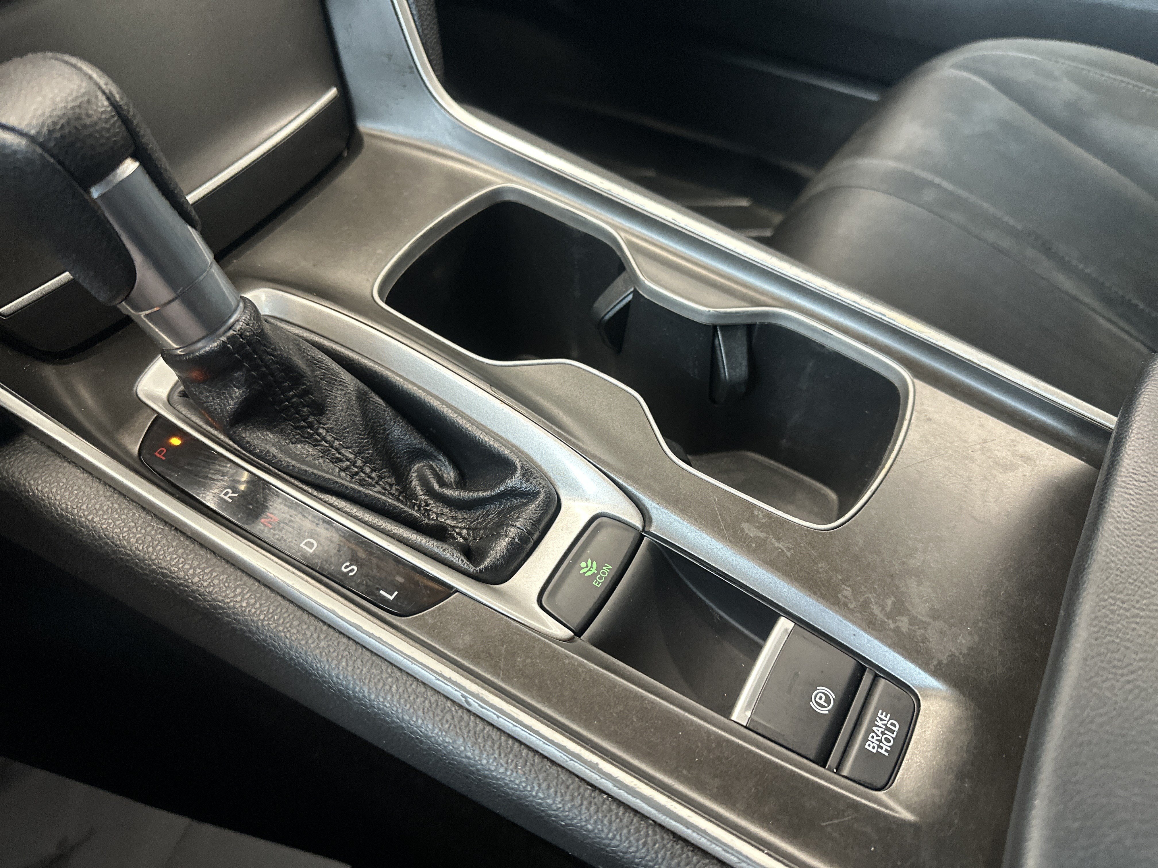Used 2018 Honda Accord EX image 14