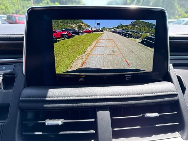 Used 2022 Chevrolet Suburban Premier AWD/4WD image 45