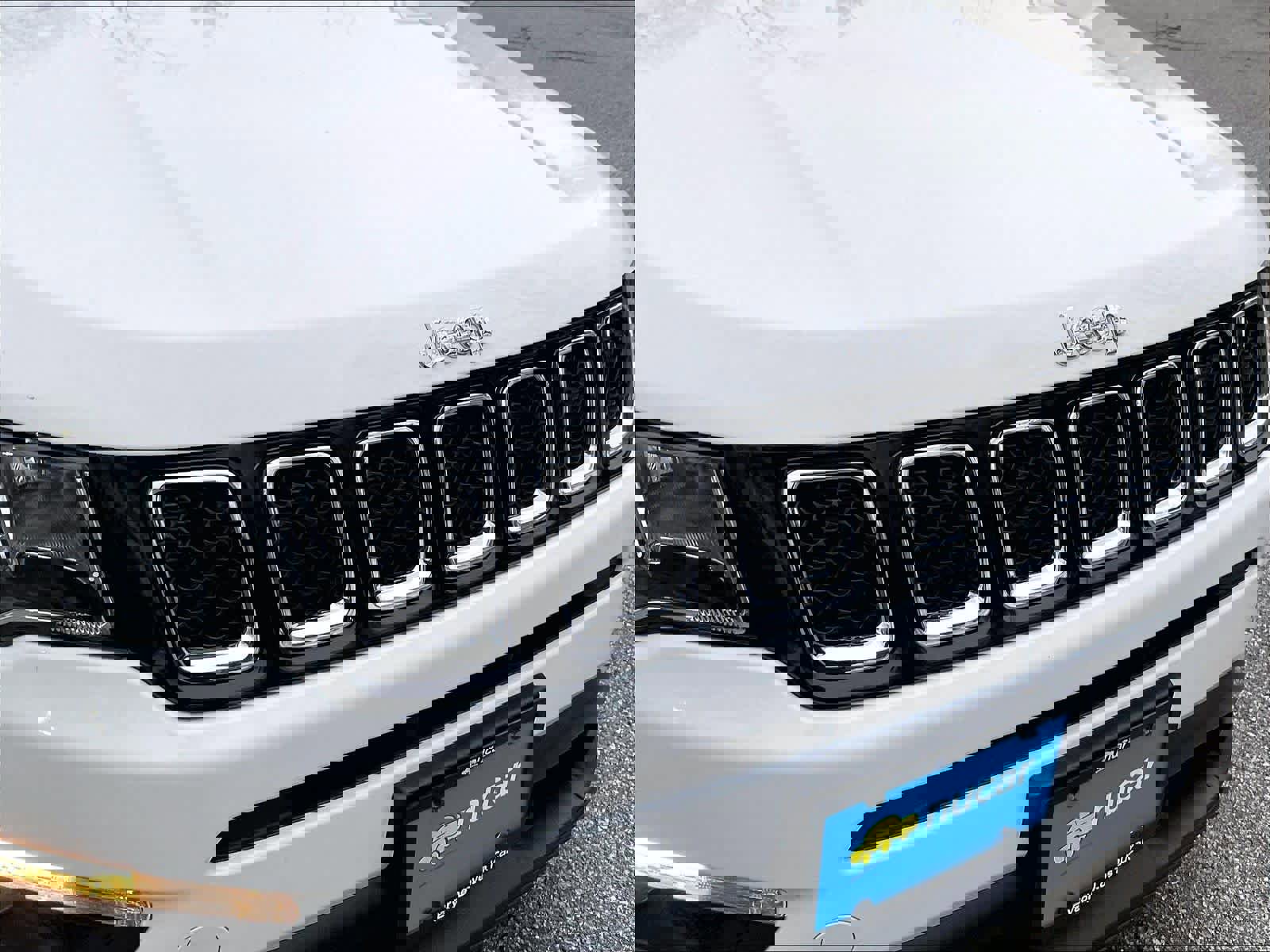 Used 2019 Jeep Compass Latitude w/ Cold Weather Group image 43