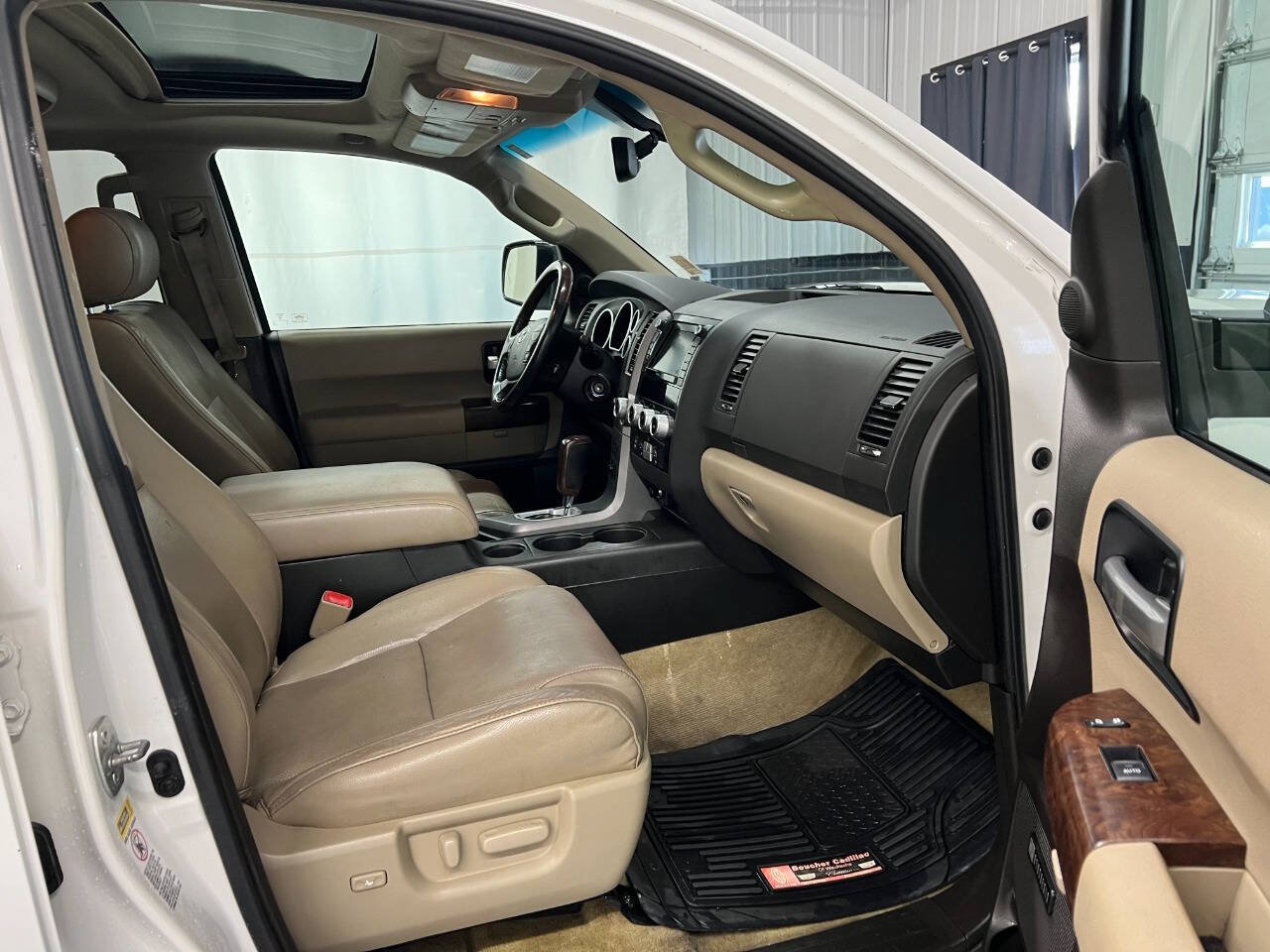 Used 2010 Toyota Sequoia Platinum AWD/4WD image 12