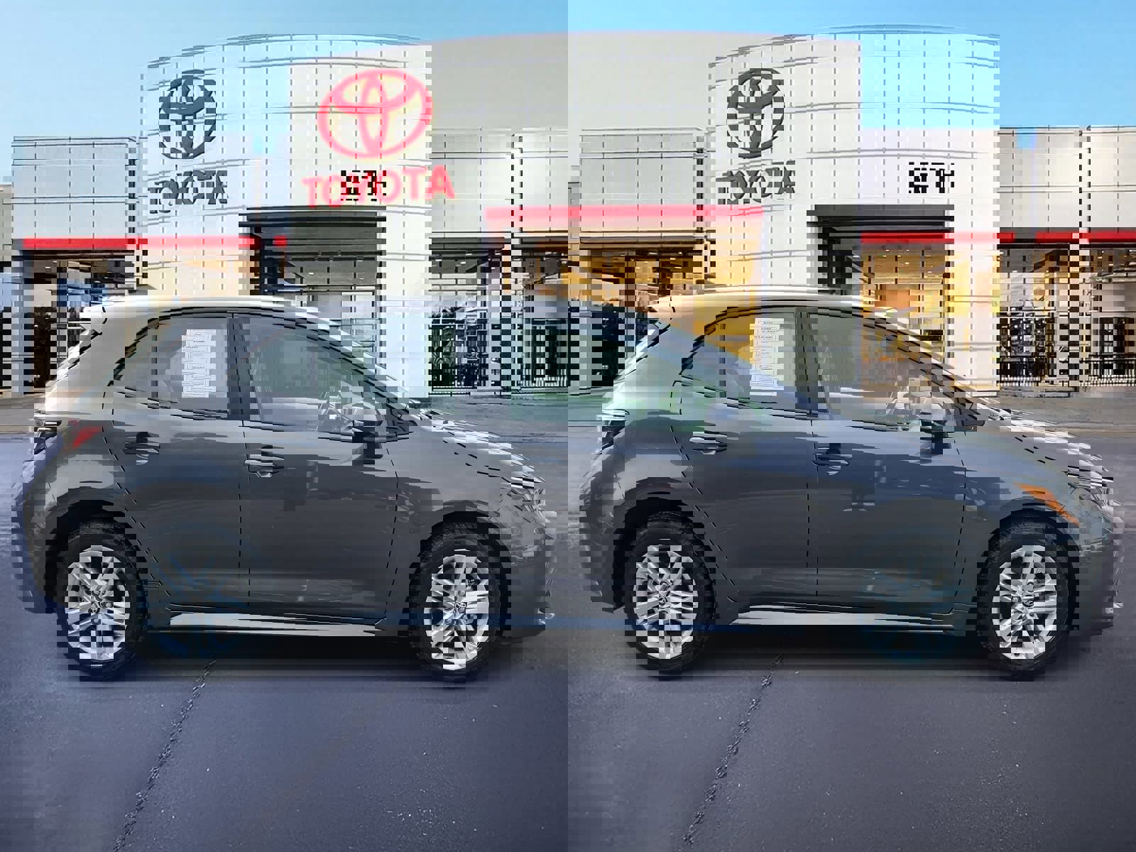 Certified 2022 Toyota Corolla SE image 4