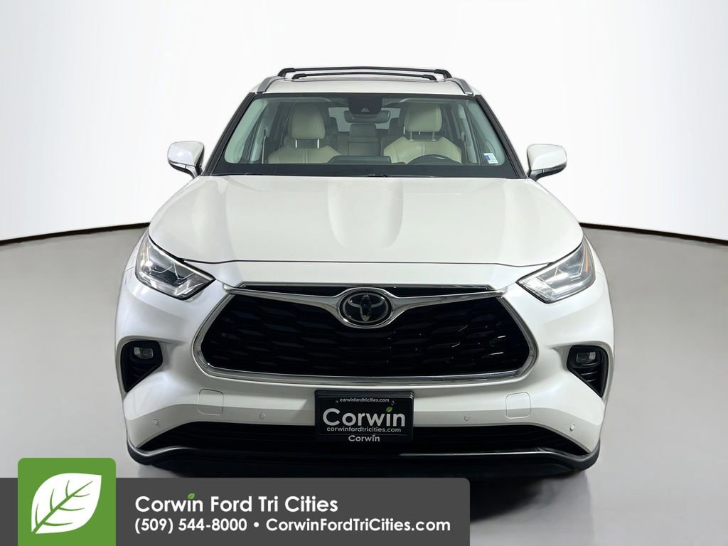 Used 2021 Toyota Highlander Limited image 4