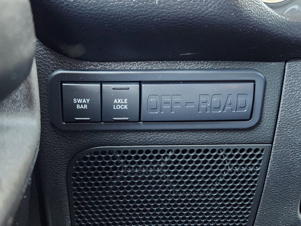 Used 2015 Jeep Wrangler Rubicon w/ Power Convenience Group image 21