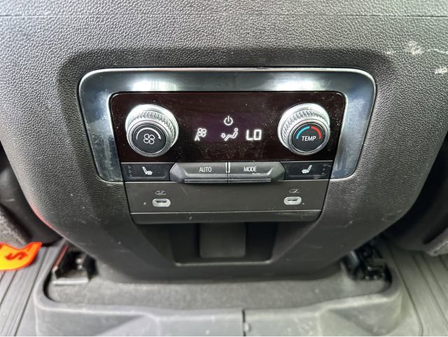 Certified 2024 GMC Yukon XL SLT w/ SLT Premium Package image 8