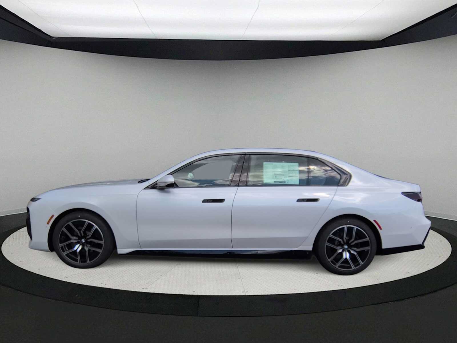 New 2026 BMW i7 xDrive60 w/ Executive Package AWD/4WD image 5