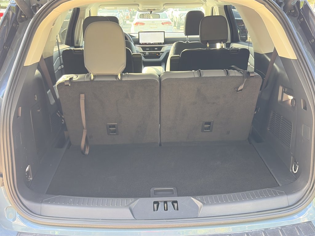 Certified 2026 Ford Explorer Active w/ Active Comfort Package RWD image 33