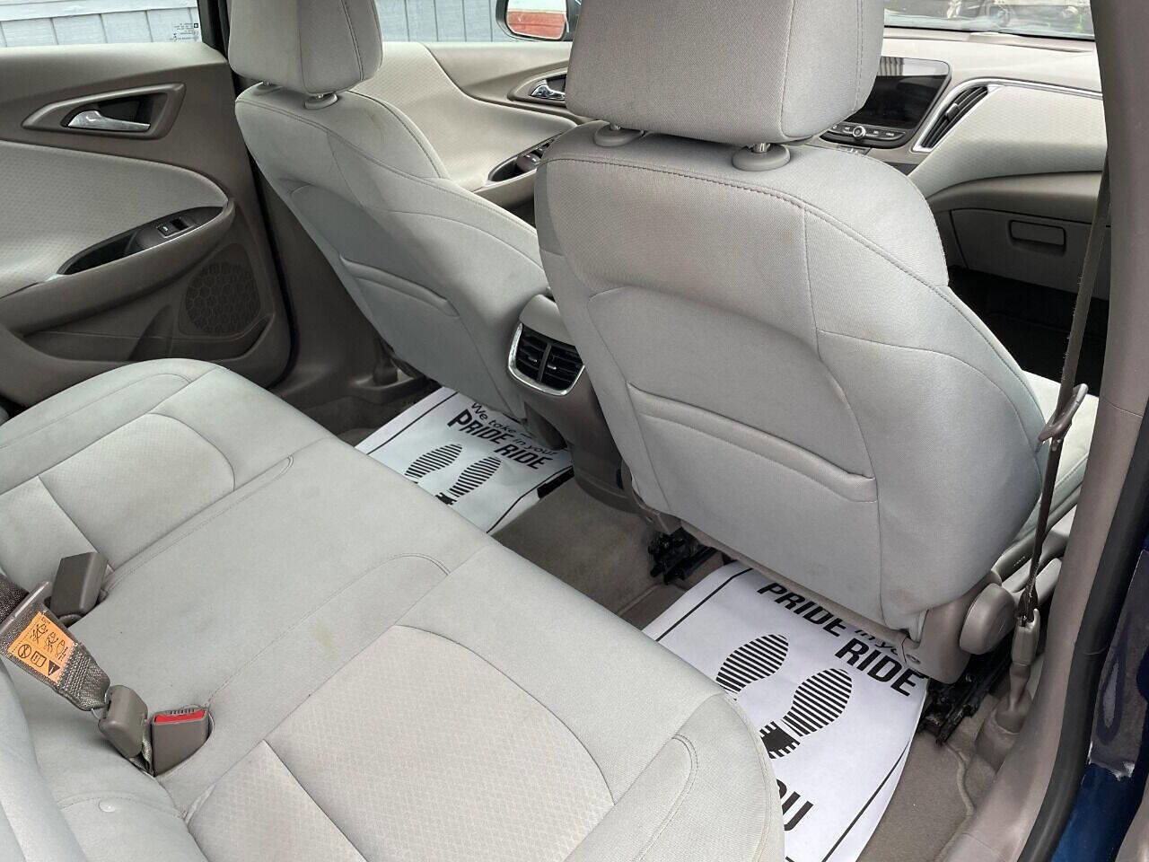 Used 2020 Chevrolet Malibu LT image 11