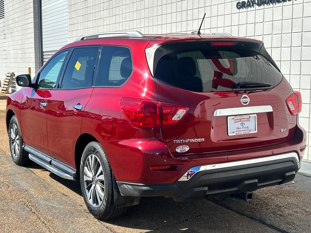 Used 2018 Nissan Pathfinder SV w/ SV All Weather Package image 5