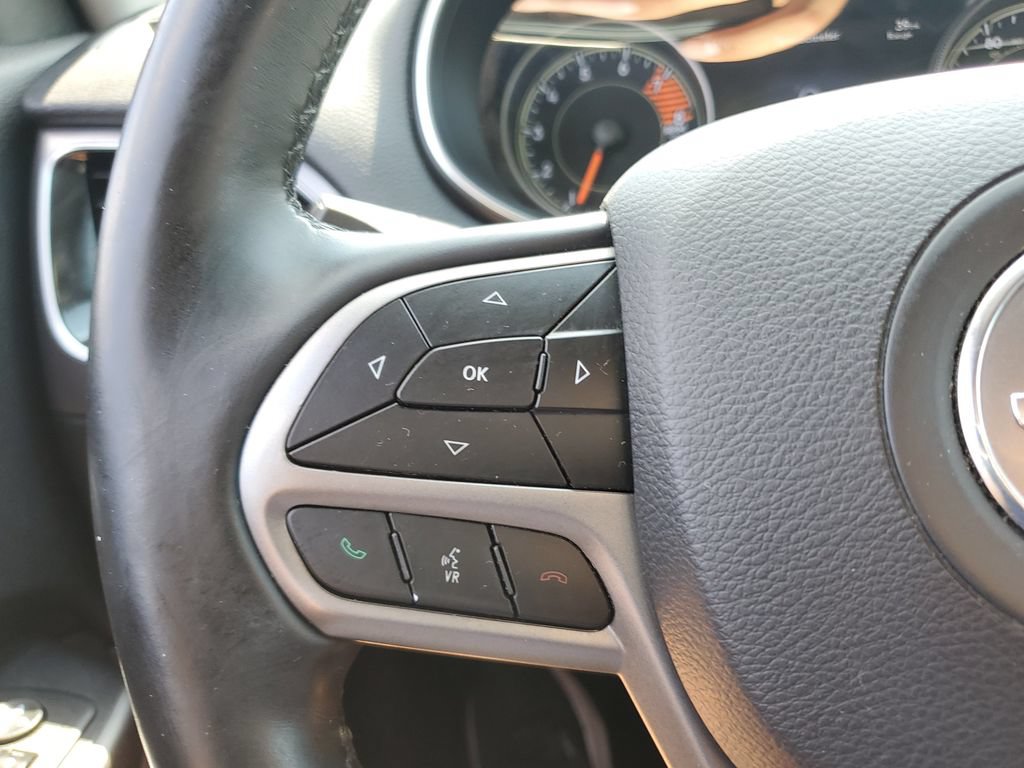 Certified 2019 Jeep Cherokee Limited AWD/4WD image 22