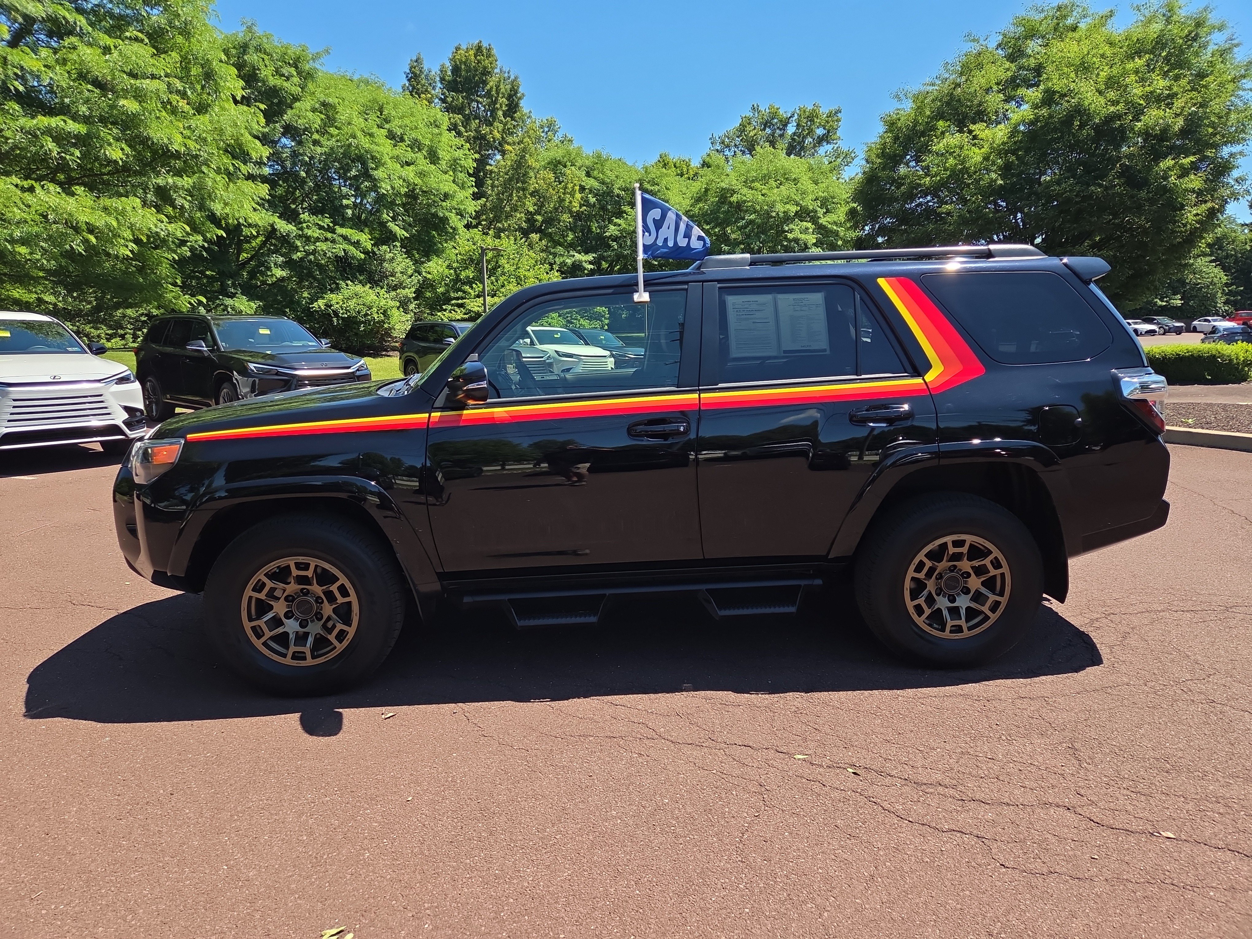 Used 2023 Toyota 4Runner 40th Anniversary SE AWD/4WD image 6