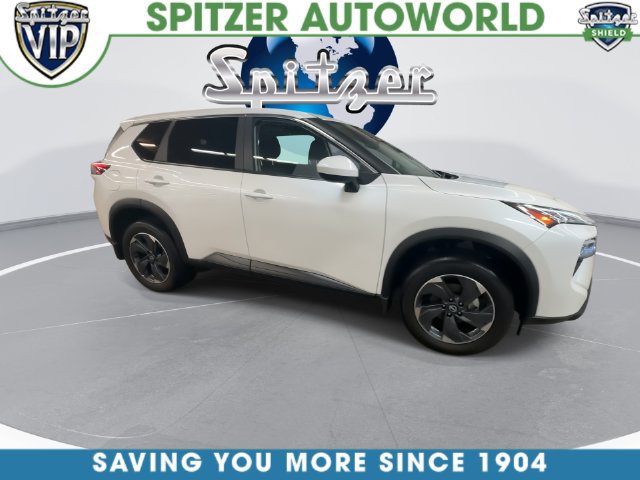 Used 2026 Nissan Rogue SV AWD/4WD image 3