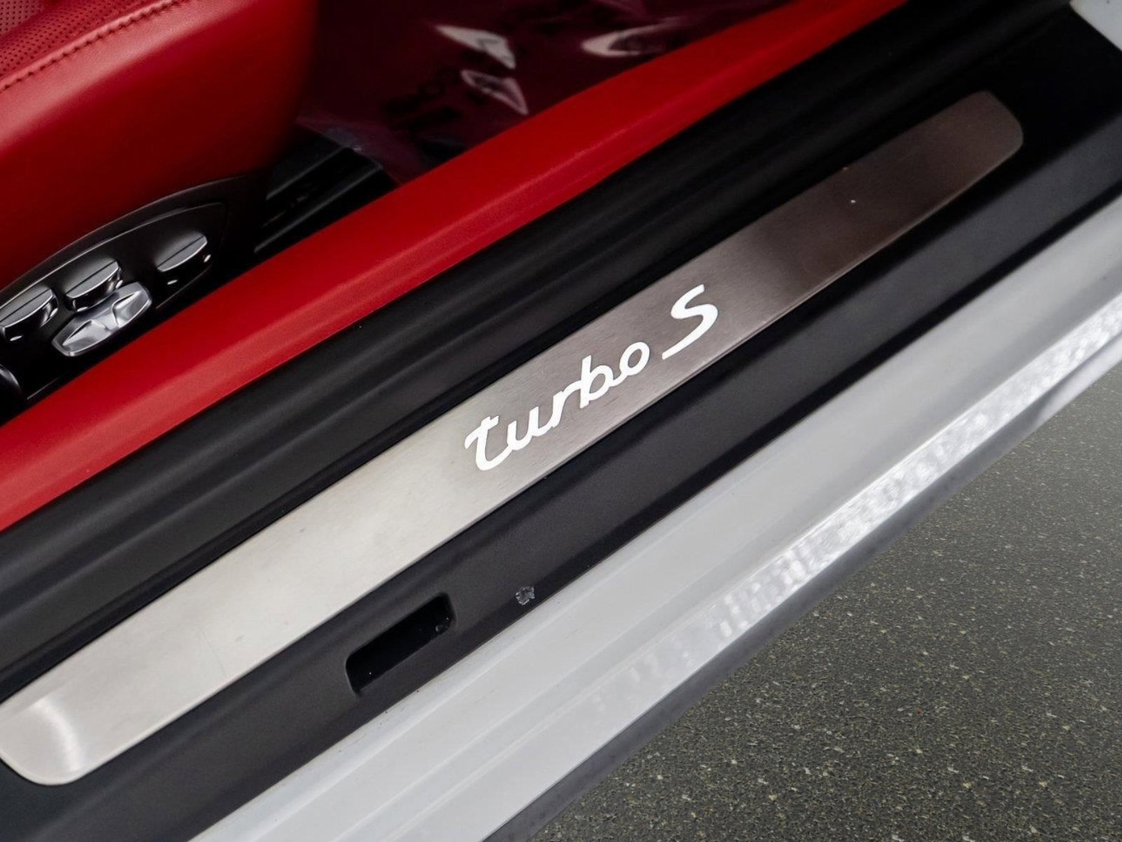 Used 2016 Porsche 911 Turbo S AWD/4WD image 16
