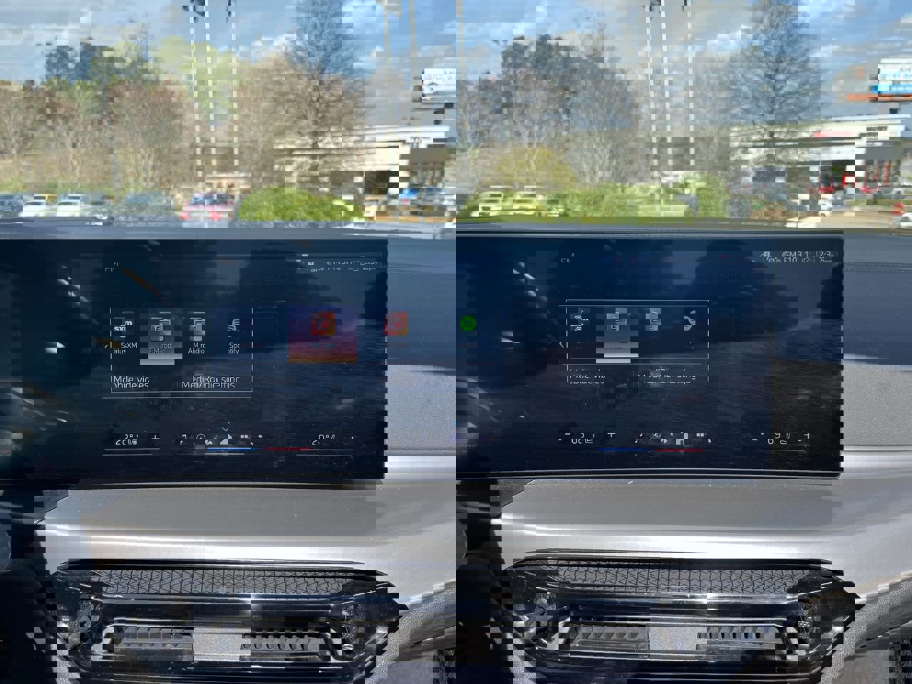 Used 2025 BMW 430i Convertible image 23