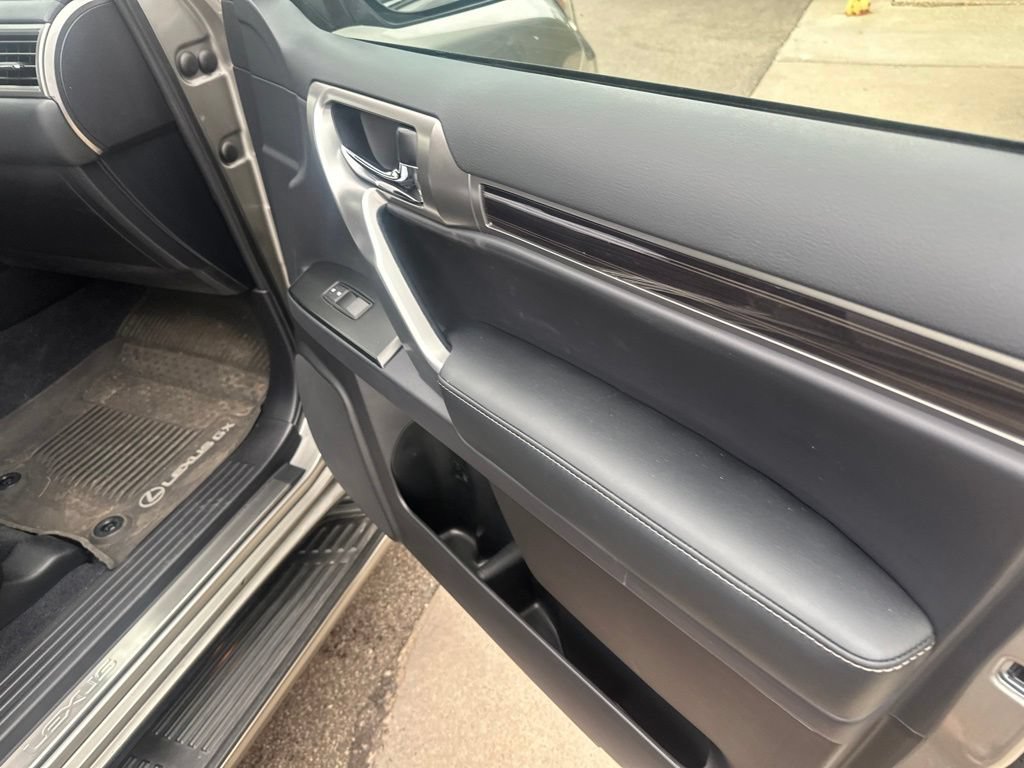 Certified 2022 Lexus GX 460 Premium w/ Premium Package AWD/4WD image 25