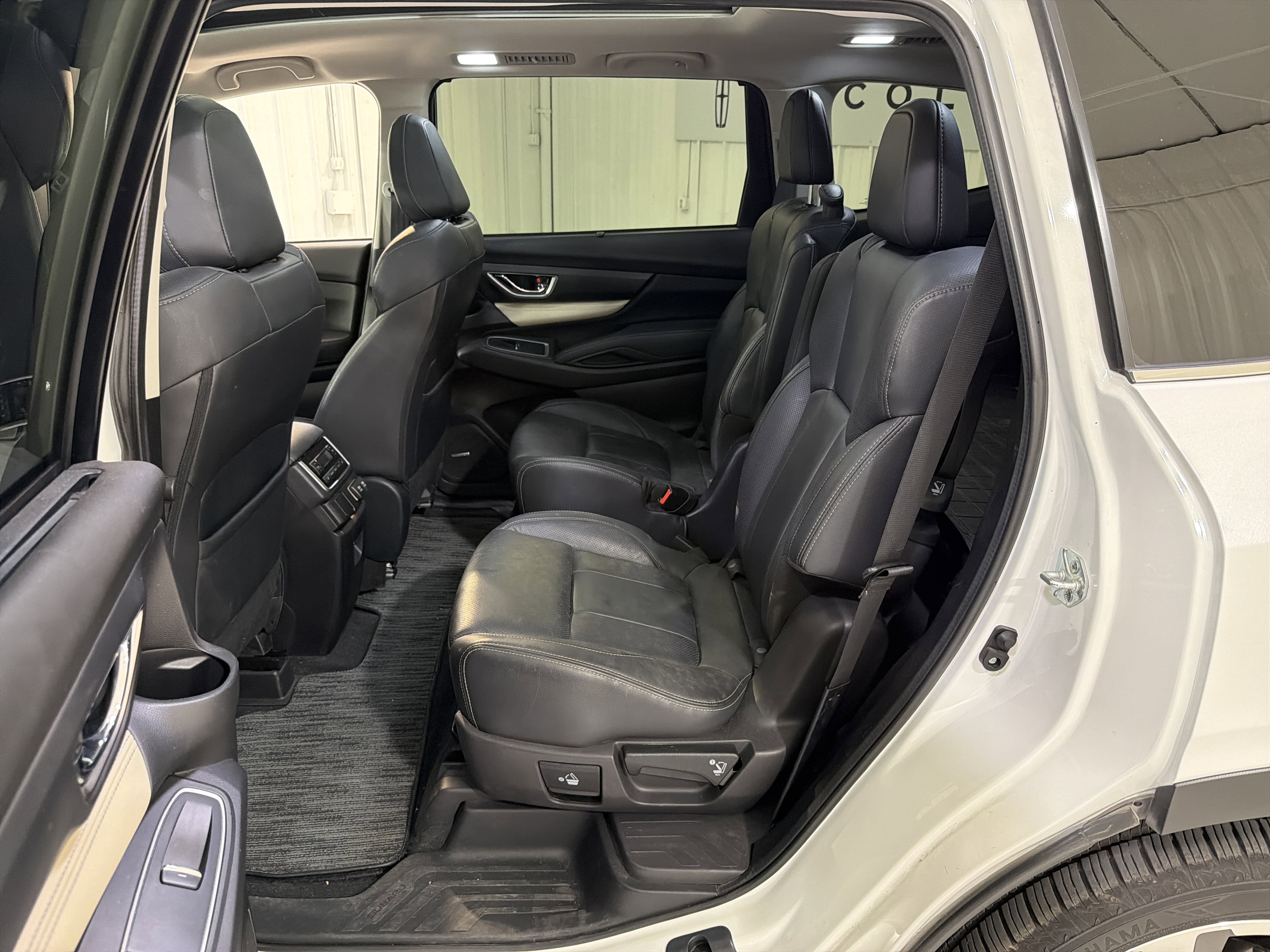 Used 2022 Subaru Ascent Limited w/ Technology Package image 11