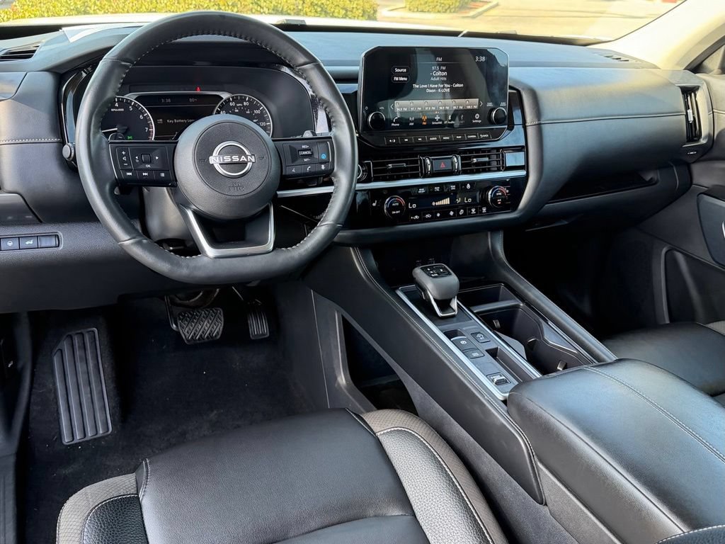 Certified 2024 Nissan Pathfinder SL FWD image 19