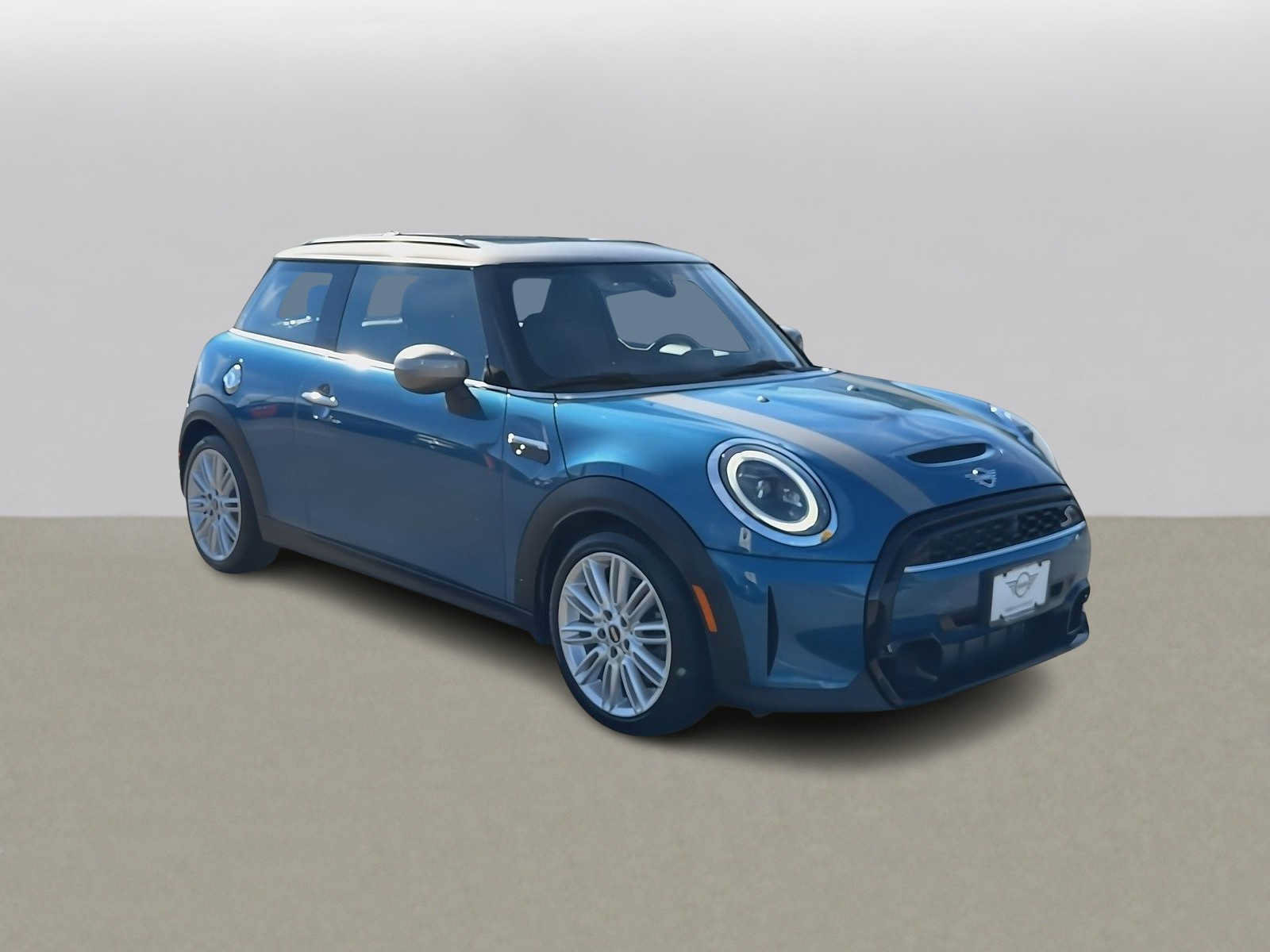Used 2024 MINI Cooper S FWD image 2