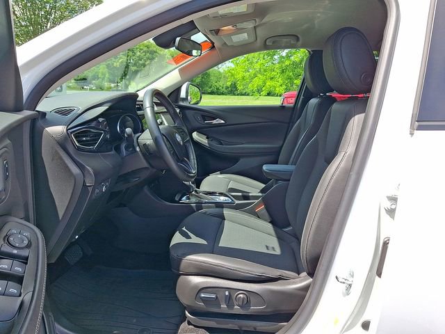 Used 2023 Buick Encore GX Select w/ Safety Package II AWD/4WD image 18