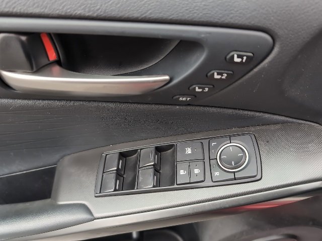Used 2024 Lexus IS 350 F Sport image 12