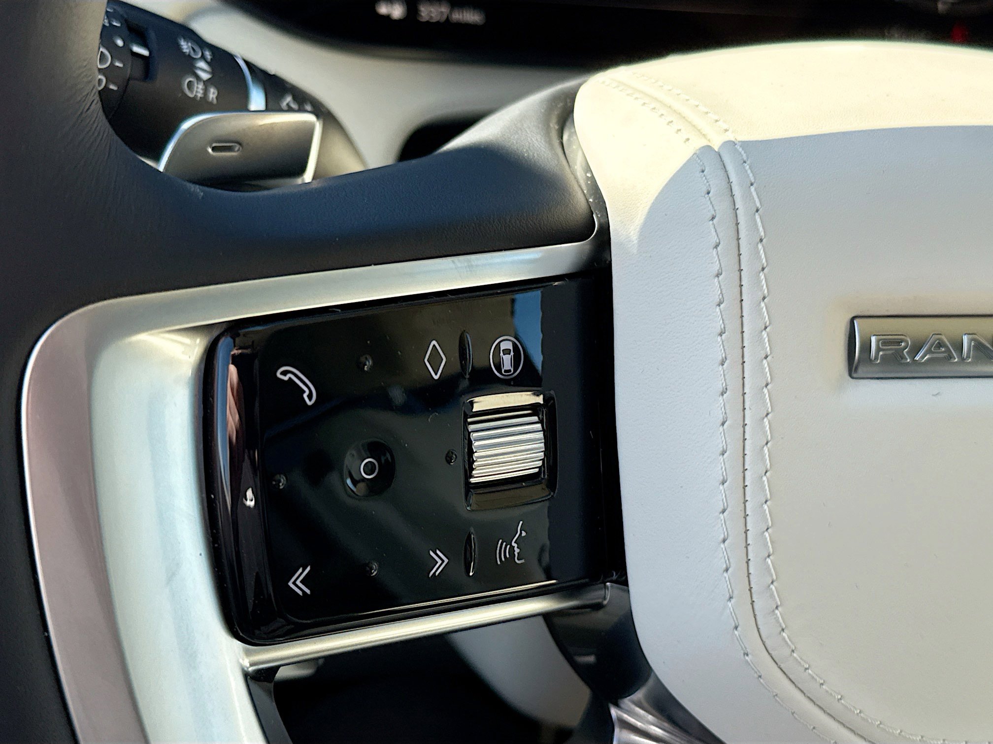 New 2026 Land Rover Range Rover Autobiography image 38