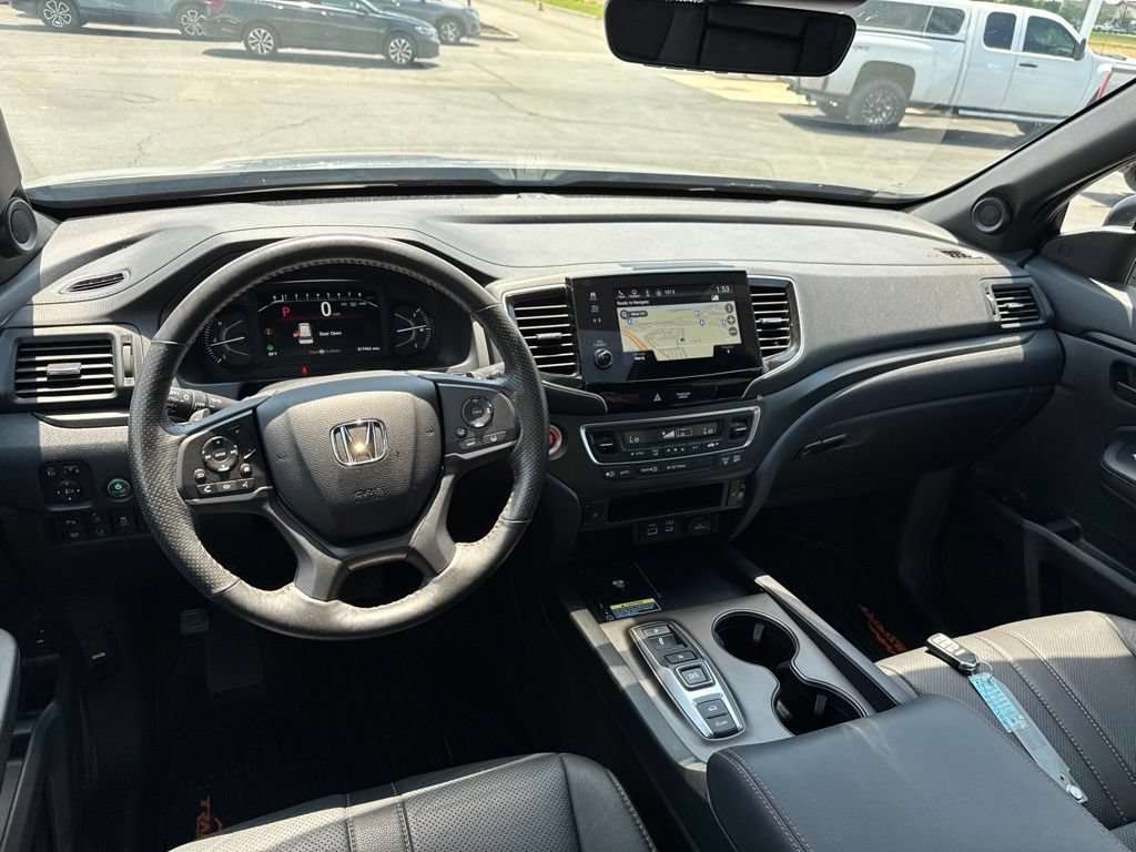 Certified 2025 Honda Passport TrailSport image 36