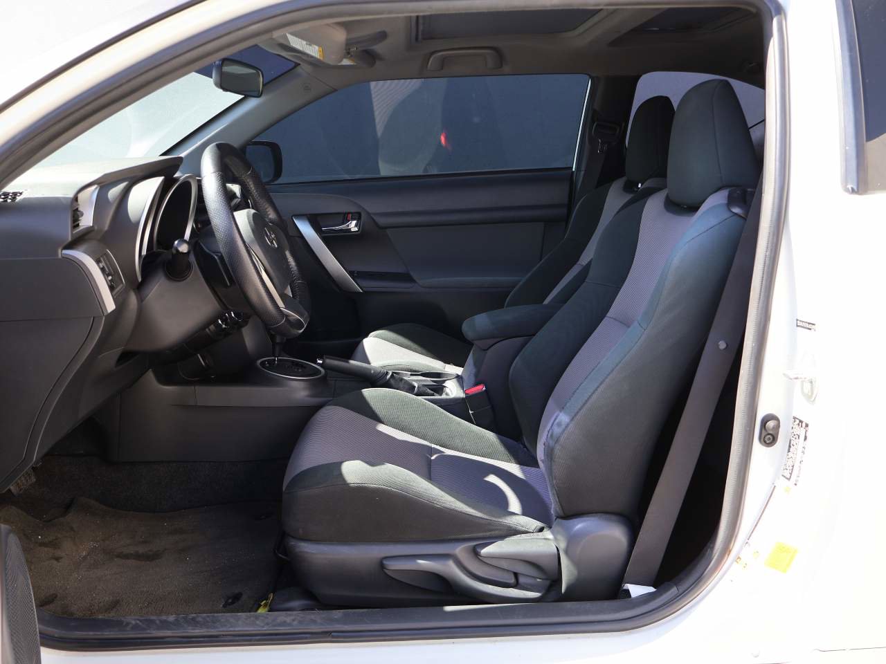 Used 2016 Scion tC FWD image 8