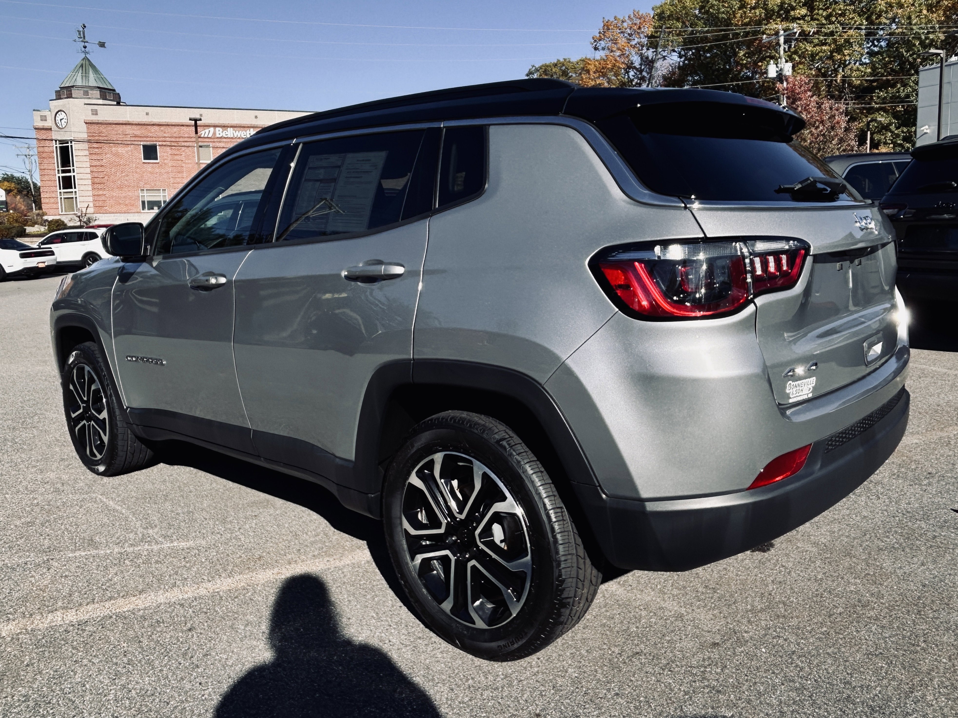 Certified 2022 Jeep Compass Limited AWD/4WD image 9